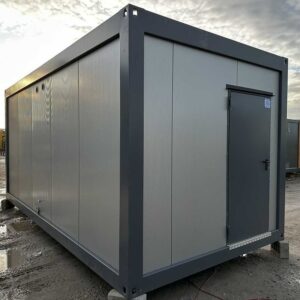 Sanitärcontainer 3×6 – 6 Duschen, 2 Waschbecken